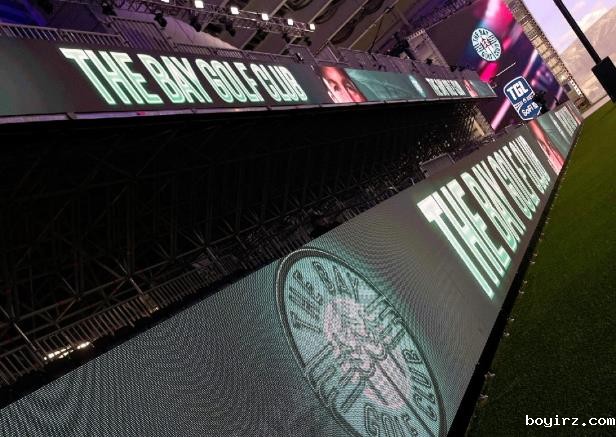 三星为TGL赛事球场打造的两层带状LED屏