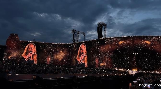 全球最大户外LED视频墙亮相阿黛尔慕尼黑演唱会