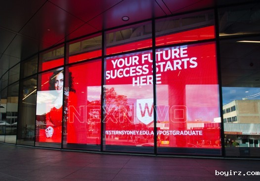 橱窗LED屏的崛起：视觉营销的光明未来